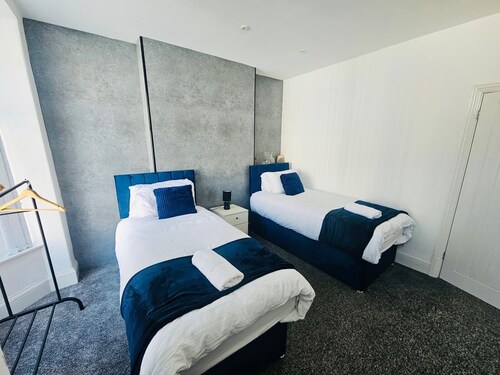 Housesleeps6-garden-freeparking-wifi-cityretreat