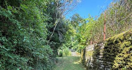 Charming barn with WiFi in Nanteuil-en-Vallée