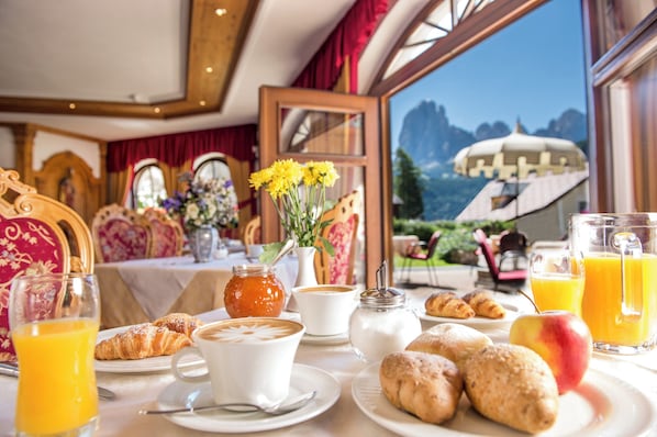 Desayuno buffet incluido todos los días