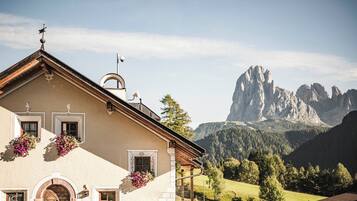 Family Suite 403 in the Dependance with balcony and Dolomite view