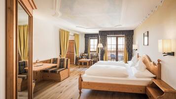 Caja de seguridad en la habitación y decoración personalizada