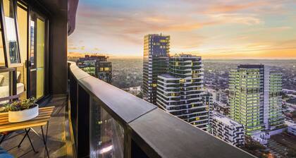 Highrise Skyline Spectacular View Luxury 2B2B1P