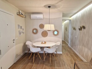 Dining - Floor No. 2 -  Oliva Apartments Gracia, Piso N°2 - Virgen de Gracia Apts (Málaga)