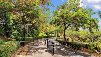 Townhome, 2 Bedrooms | Property grounds