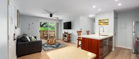 Resortwoning, 2 slaapkamers | Woonruimte | Smart-tv