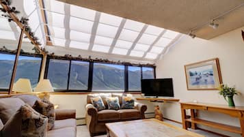 Apartment, 3 Schlafzimmer | Wohnbereich