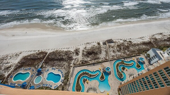 Apartment, 3 Schlafzimmer | Pool | Innenpool, Außenpool