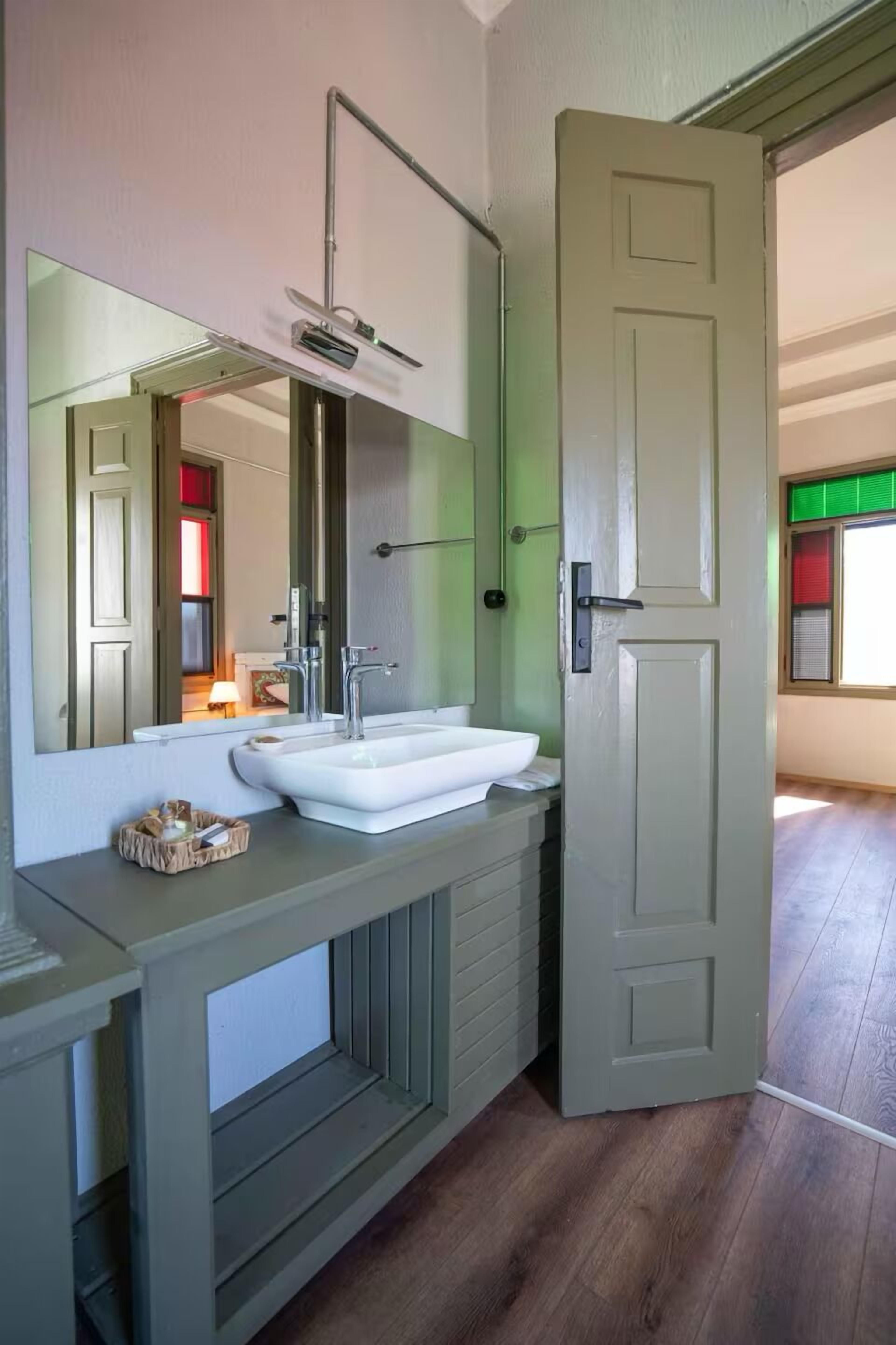 Premium Oda | Banyo | Duş/küvet kombinasyonu, jakuzi, ücretsiz banyo/kozmetik ürünleri 