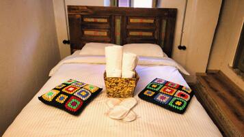 Superior Room, City View | Minibar, blackout drapes, iron/ironing board, free WiFi