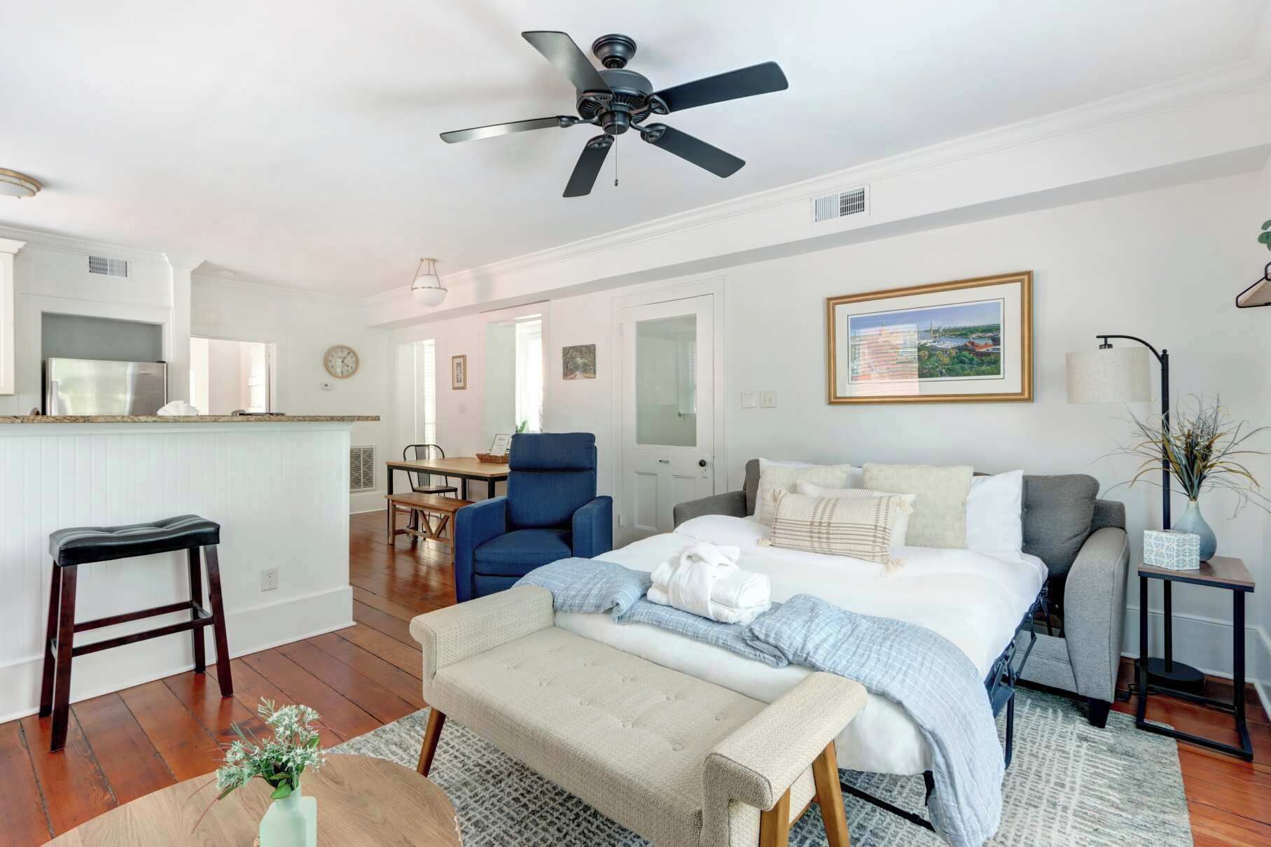 1 habitación, escritorio, tabla de planchar con plancha y wifi 