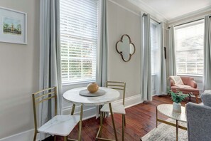 Dining - Suite Liberty, Elegant | Refined | Chippewa Square (Savannah)