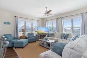 Smart TV, table tennis