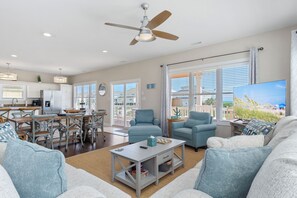 Smart TV, table tennis