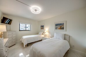 2 dormitorios, tabla de planchar con plancha, wifi gratis y ropa de cama