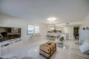TV, offices - Pelican Watch #208 - Beachfront (Fort Myers Beach)