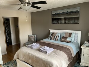 2 chambres, bureau, fer et planche à repasser, Wi-Fi gratuit