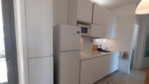 Uklassifisert bilde, 3 av 10, knapp