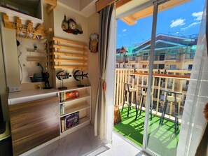 Studio | Interior