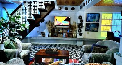 3 Bed House - Sleeps 20 - Pets - Pool - Garden