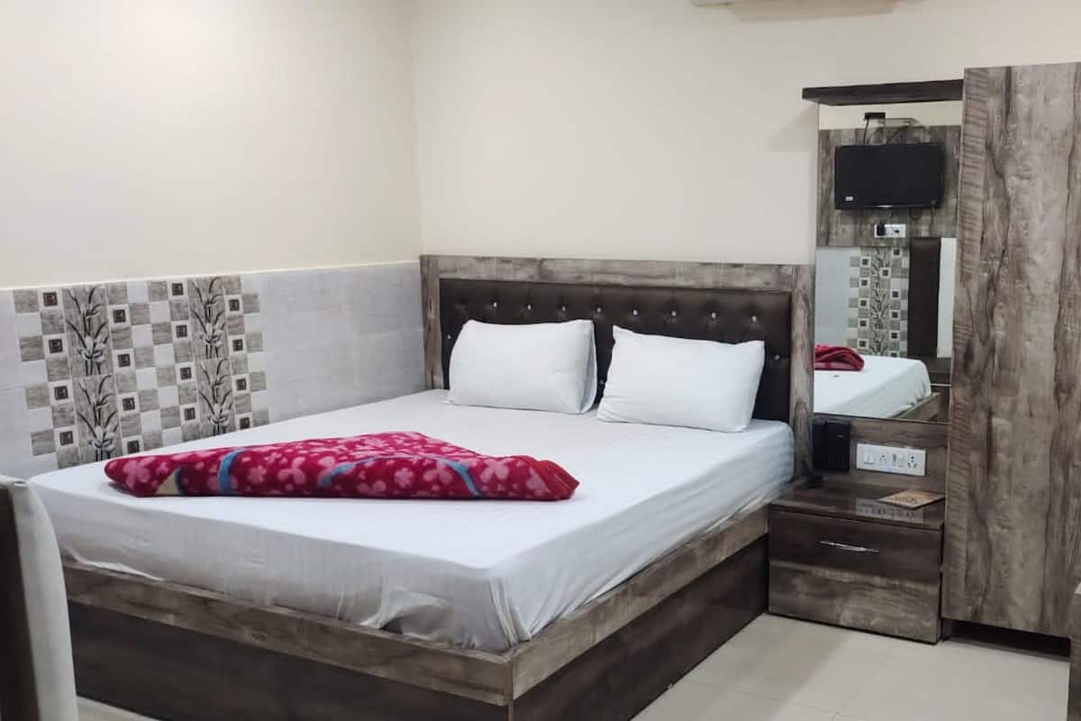 Deluxe Double Room, City View