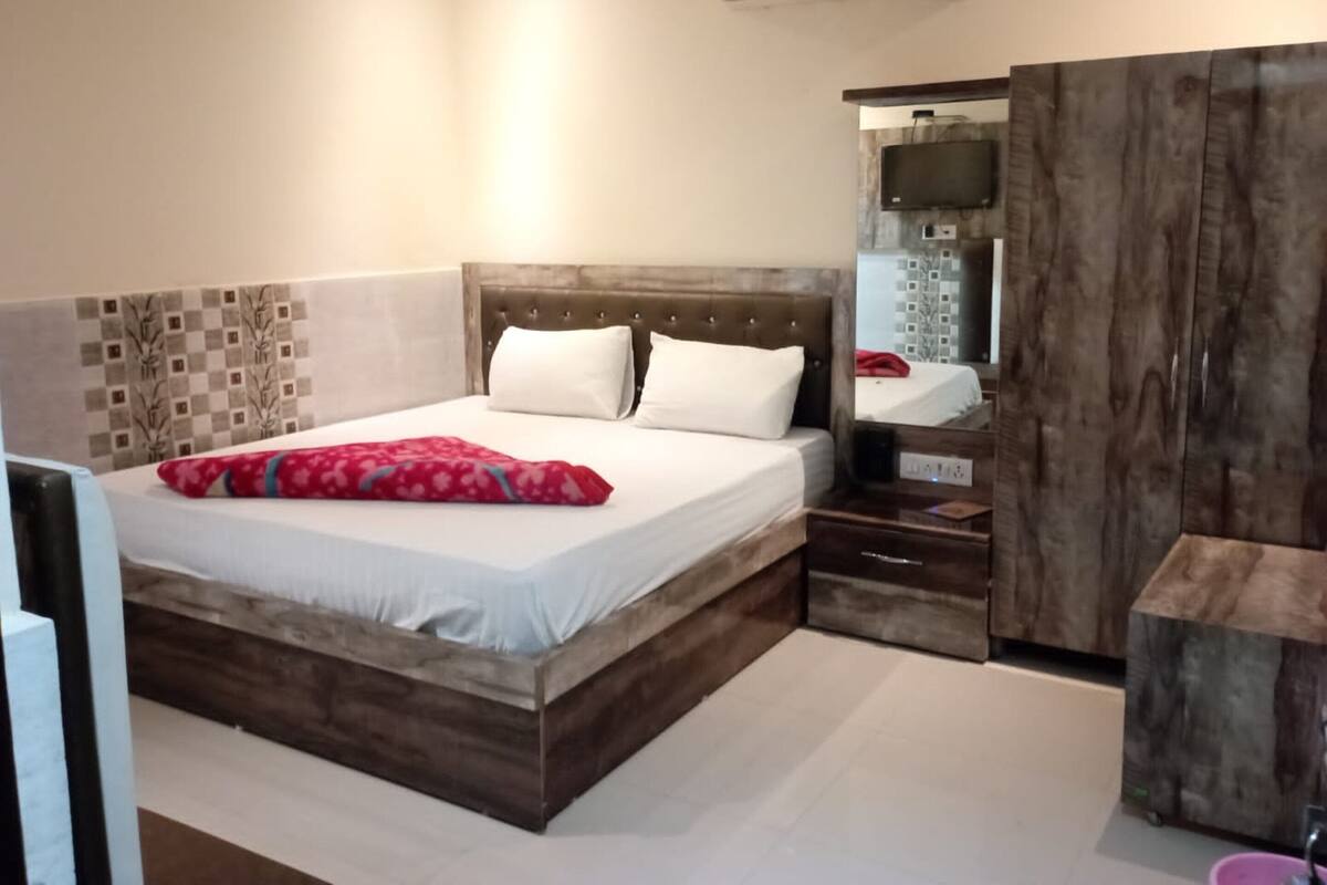 Deluxe Room, City View