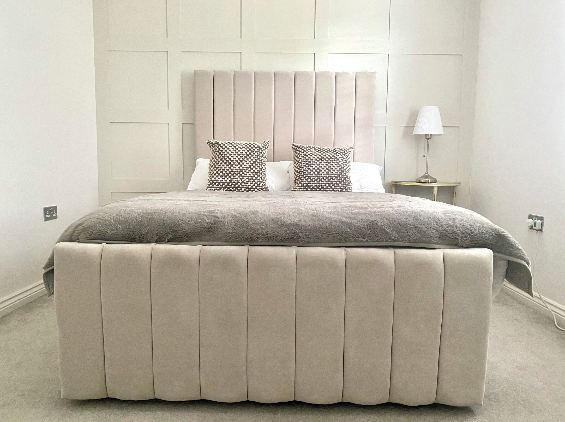 5 bedrooms, desk, iron/ironing board, WiFi