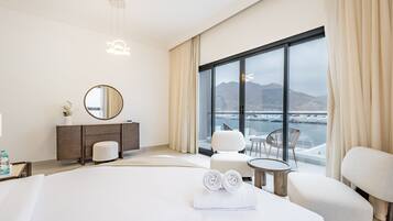 5 chambres, coffres-forts dans les chambres, fer et planche Ă repasser