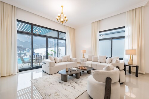 Sophisticated 4BR Villa with Assistant’s Room Al Dana Island, Fujairah by Deluxe Holiday Homes