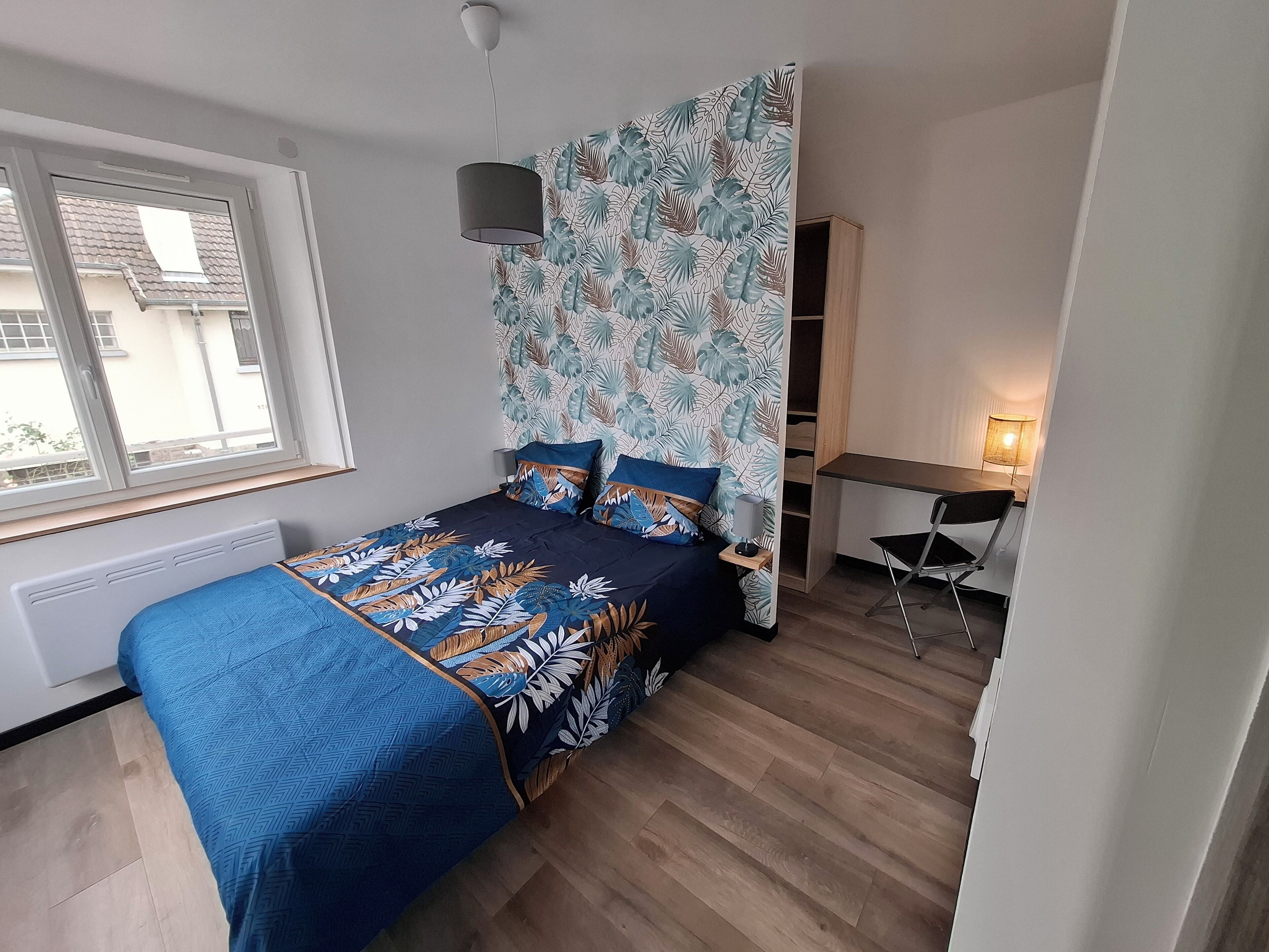 2 Schlafzimmer, Schreibtisch, Bügeleisen/Bügelbrett, Reisekinderbett