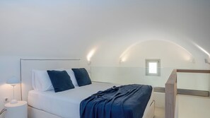 Apartment, Balkon, Meerblick (Sky) | 1 Schlafzimmer, kostenloses WLAN