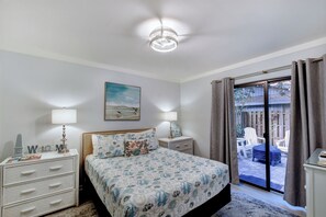 3 slaapkamers, een strijkplank/strijkijzer, gratis wifi, beddengoed