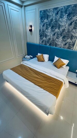 Deluxe-Doppelzimmer | Zimmersafe, Schreibtisch, laptopgeeigneter Arbeitsplatz