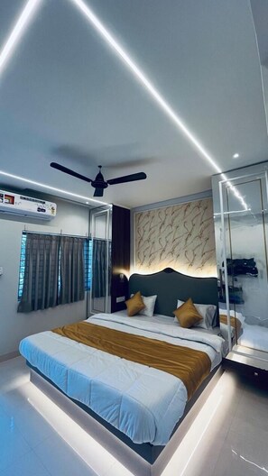 Deluxe-Doppelzimmer | Zimmersafe, Schreibtisch, laptopgeeigneter Arbeitsplatz