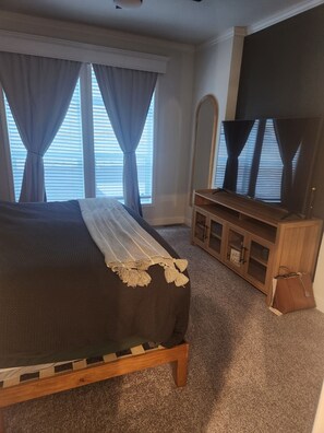 3 chambres, fer et planche à repasser, Wi-Fi gratuit, draps fournis