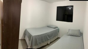 2 bedrooms, iron/ironing board, internet, bed sheets