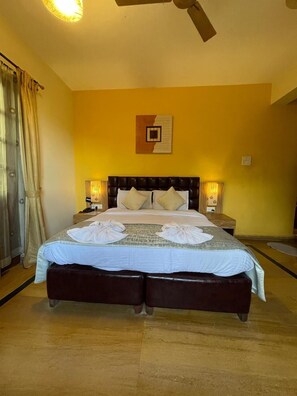 Dobbeltrom – premium | Skrivebord og wi-fi (inkludert)