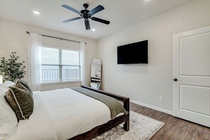 3 quartos, ferros/tábuas de passar roupa, Wi-Fi de cortesia