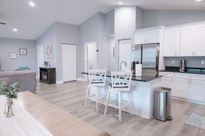 Interior - Charming 3-bdr house with WiFi in St. Augustine, close to vilano beach and shops (St. Augustine)
