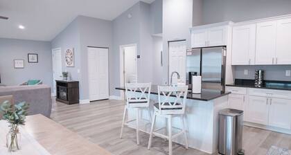 Charming 3-bdr house with WiFi in St. Augustine, close to vilano beach and shops