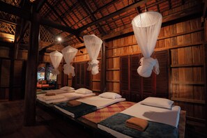 Country-Side Dormitory Home Stay | Laptop workspace, soundproofing, iron/ironing board, bed sheets - Beng Mealea Lodge (Svay Leu)