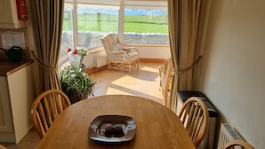 Dining - Irish Cozy Cottage Retreat (Miltown Malbay)