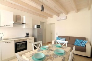 Mikrowelle, Ofen, Herdplatte, Hochstuhl