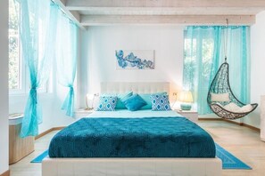 1 bedroom, travel cot, WiFi, bed sheets