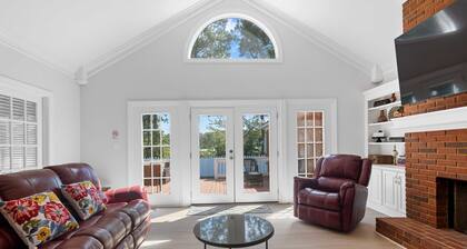 Rocky 1 Executive Home, Pool, Hot tub, Fence