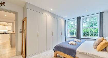 Stylish apartment with parking| Pass the Keys