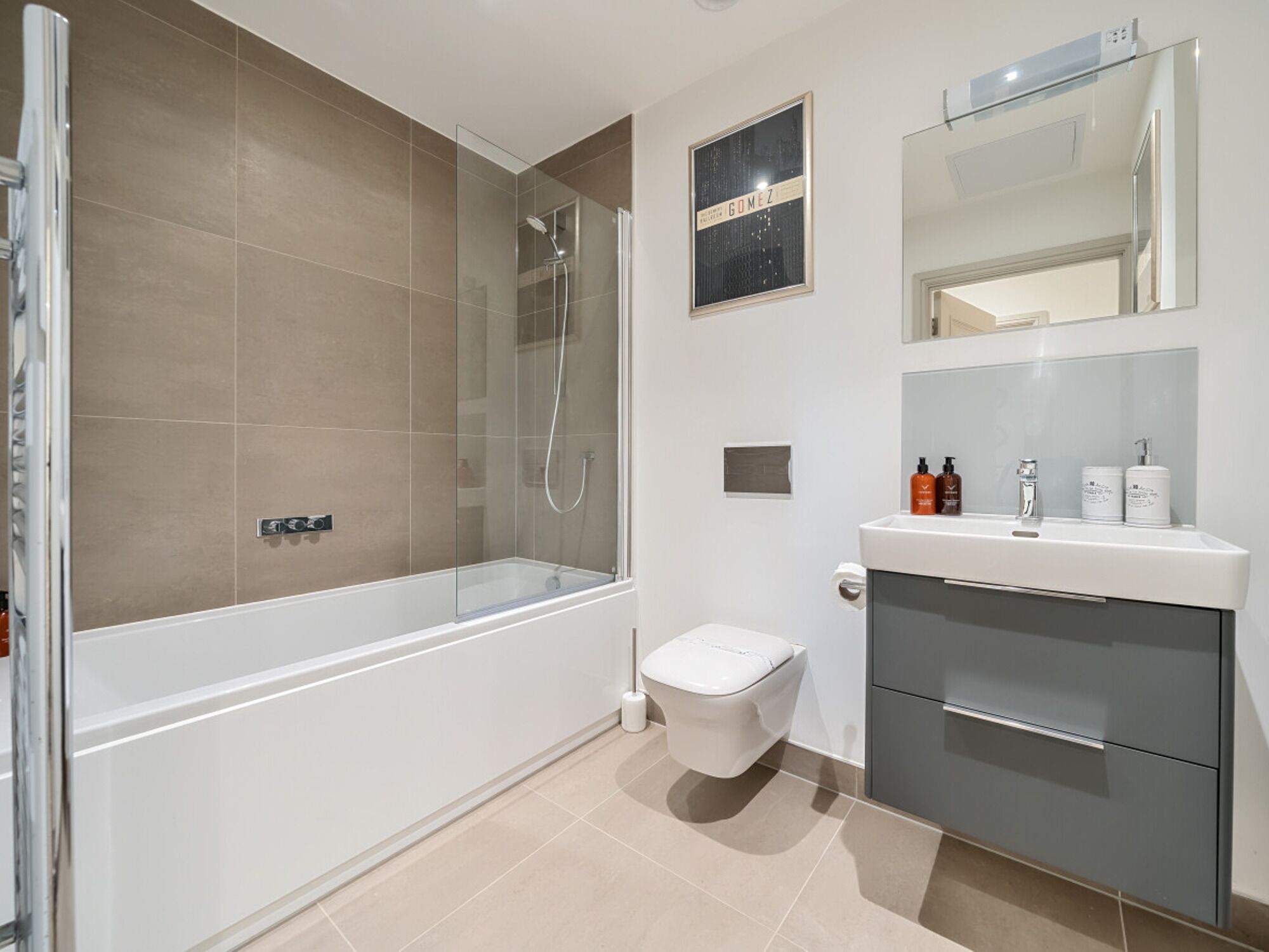 Shower, hair dryer, towels