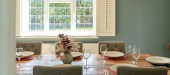 Chilterns Countryside Hideaway with Hot Tub - Pass the Keys