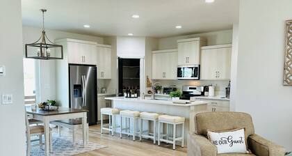 Charming Modern Home Near All Magic Valley Attractions