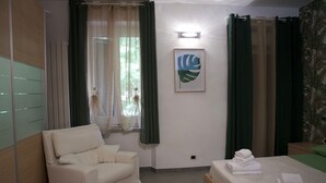 1 chambre, fer et planche à repasser, Wi-Fi gratuit, draps fournis