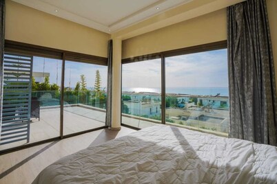 Charming 4-bedroom villa with AC and WiFi in fabulous Taghazout